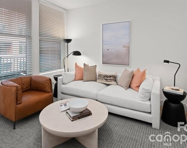 300 E 36th Street - Photo Thumbnail 29
