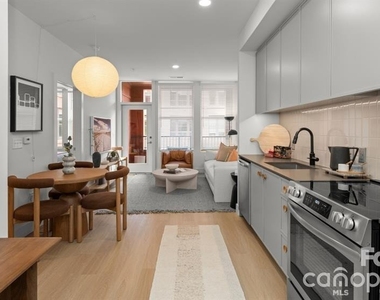 300 E 36th Street - Photo Thumbnail 25