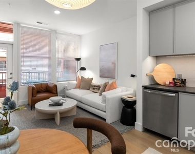 300 E 36th Street - Photo Thumbnail 28
