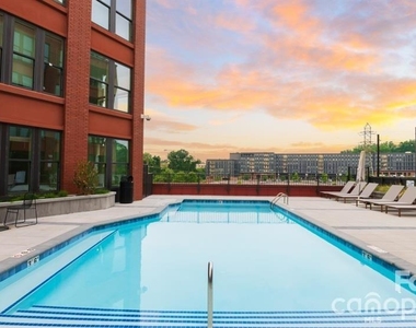 300 E 36th Street - Photo Thumbnail 1