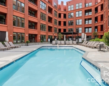 300 E 36th Street - Photo Thumbnail 34