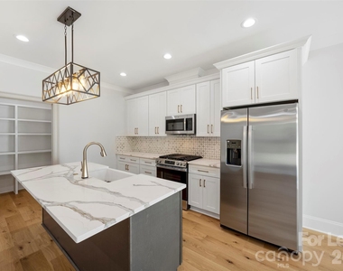 1329 Condon Street - Photo Thumbnail 5