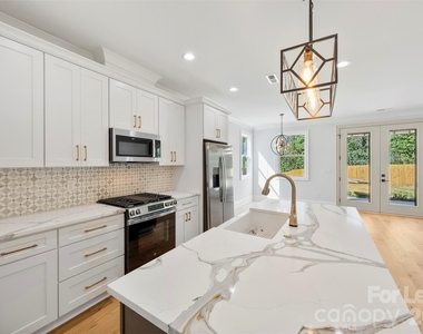 1329 Condon Street - Photo Thumbnail 6