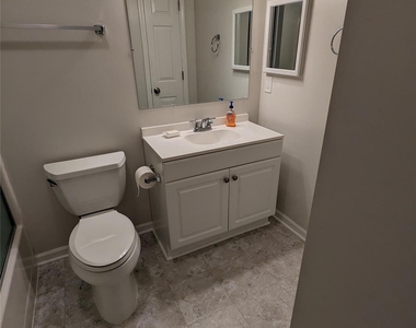 72 Windwood Drive - Photo Thumbnail 10