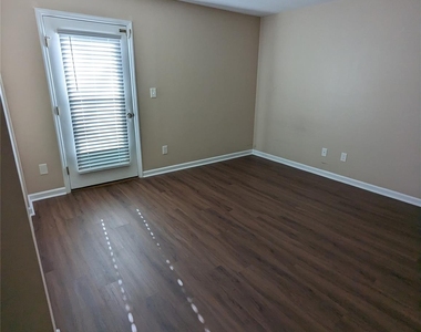 72 Windwood Drive - Photo Thumbnail 8
