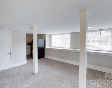 428 Hawthorne Lane - Photo Thumbnail 3