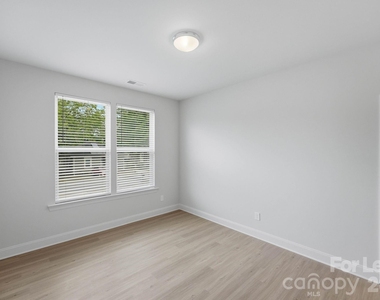 645 Brookwood Street - Photo Thumbnail 13