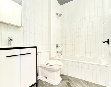 481 Evergreen Avenue - Photo Thumbnail 10