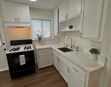 549 N Niagara - Photo Thumbnail 7
