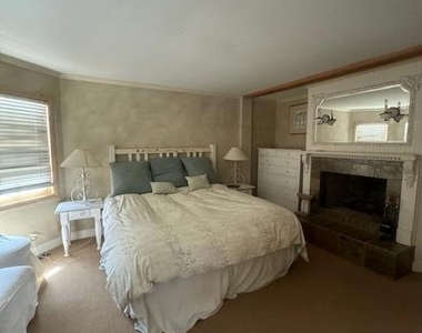 945 Sharon Lane - Photo Thumbnail 15