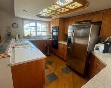 945 Sharon Lane - Photo Thumbnail 12