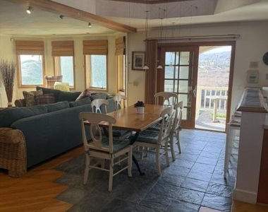 945 Sharon Lane - Photo Thumbnail 6