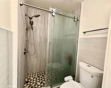 1477 W 20th - Photo Thumbnail 21