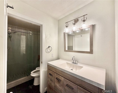 1477 W 20th - Photo Thumbnail 20