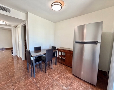 1477 W 20th - Photo Thumbnail 8