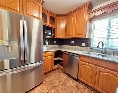 1477 W 20th - Photo Thumbnail 13