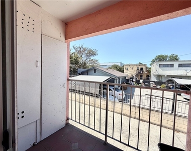 1477 W 20th - Photo Thumbnail 9