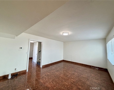 1477 W 20th - Photo Thumbnail 1