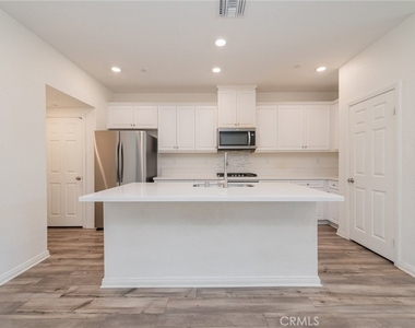 3977 E Huntingron Street - Photo Thumbnail 6