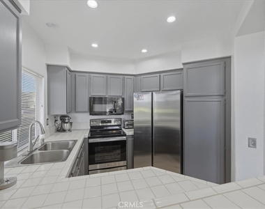 7254 Shoreline Drive - Photo Thumbnail 8