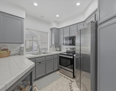 7254 Shoreline Drive - Photo Thumbnail 9