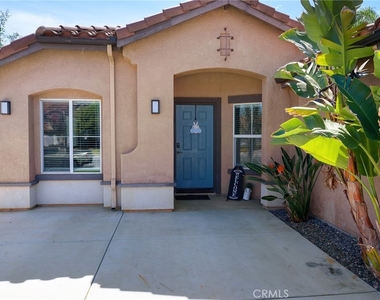 25349 Silverwood - Photo Thumbnail 3
