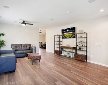 25349 Silverwood - Photo Thumbnail 10