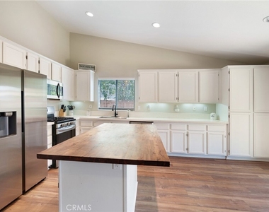 25349 Silverwood - Photo Thumbnail 19