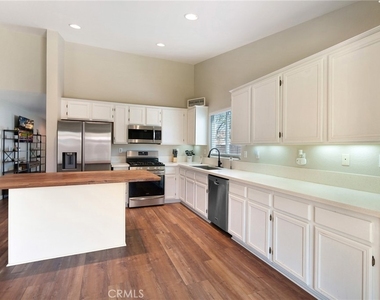 25349 Silverwood - Photo Thumbnail 13