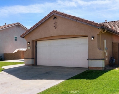 25349 Silverwood - Photo Thumbnail 2