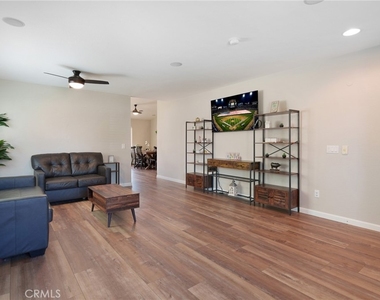 25349 Silverwood - Photo Thumbnail 9