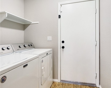 25349 Silverwood - Photo Thumbnail 38