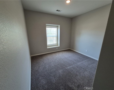 31810 Ives Court - Photo Thumbnail 8