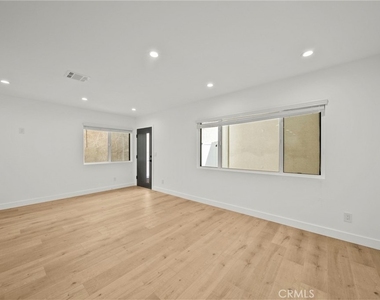 11488 Burbank - Photo Thumbnail 11