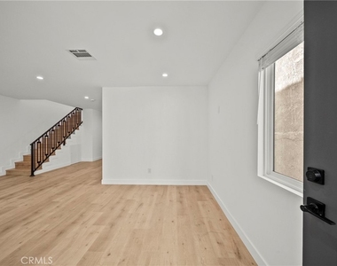 11488 Burbank - Photo Thumbnail 2