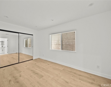 11488 Burbank - Photo Thumbnail 14