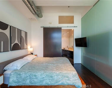 13320 Beach Avenue - Photo Thumbnail 17