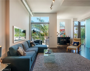 13320 Beach Avenue - Photo Thumbnail 6