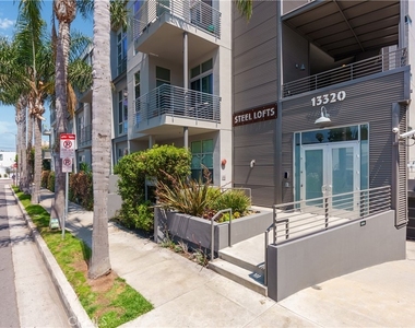 13320 Beach Avenue - Photo Thumbnail 25
