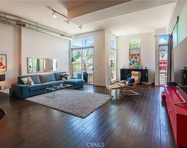 13320 Beach Avenue - Photo Thumbnail 2