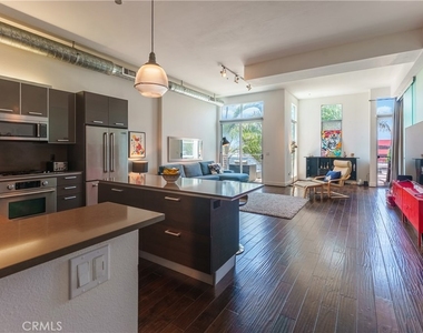 13320 Beach Avenue - Photo Thumbnail 1