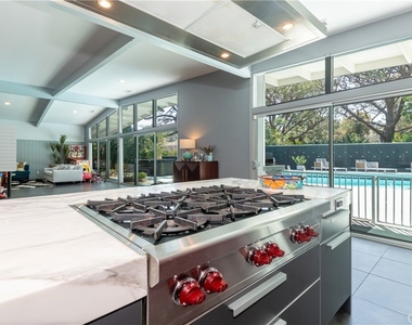 15626 Royal Ridge - Photo Thumbnail 13