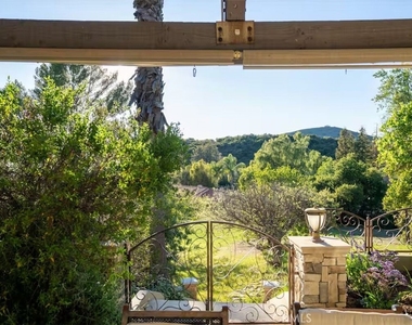 24361 Mulholland Highway - Photo Thumbnail 33