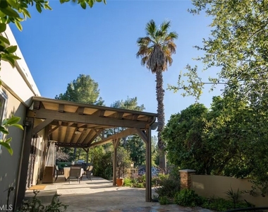 24361 Mulholland Highway - Photo Thumbnail 24
