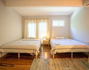 24361 Mulholland Highway - Photo Thumbnail 21