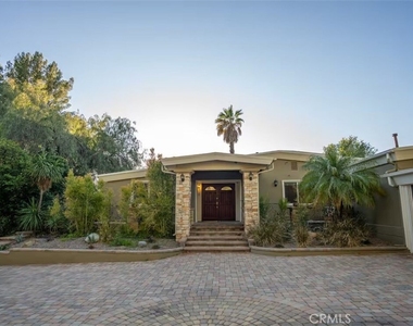 24361 Mulholland Highway - Photo Thumbnail 1
