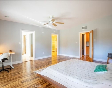 24361 Mulholland Highway - Photo Thumbnail 17