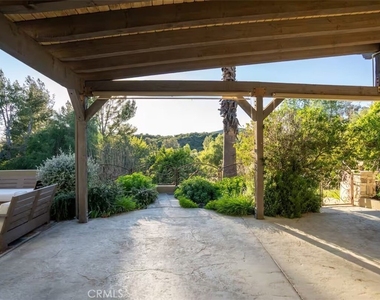 24361 Mulholland Highway - Photo Thumbnail 25