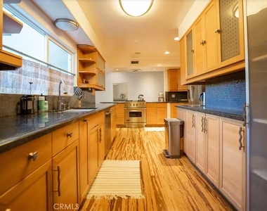 24361 Mulholland Highway - Photo Thumbnail 12
