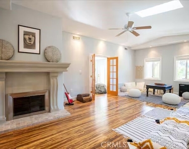 24361 Mulholland Highway - Photo Thumbnail 5
